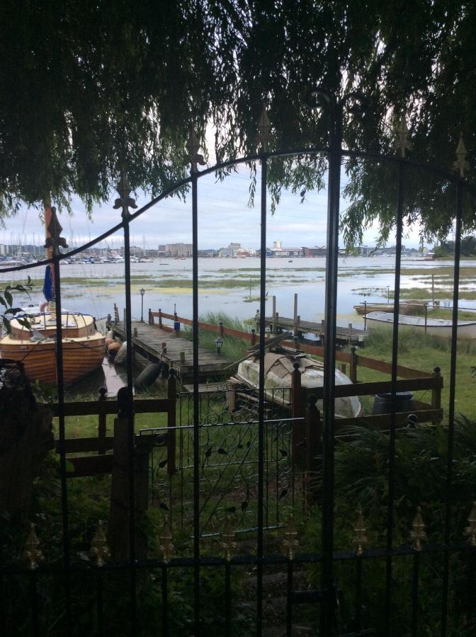 Harbourside Studio Apartment Poole Hamworthy Bh15 Ngoại thất bức ảnh